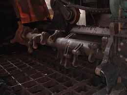 Heyl & Patterson Travelling Hammermill